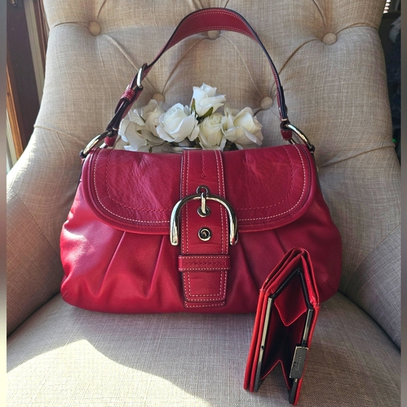 Vintage Coach Soho Pleated Leather Shoulder Bag Purse F15204 ( Red) & Wallet - Picture 3 of 8